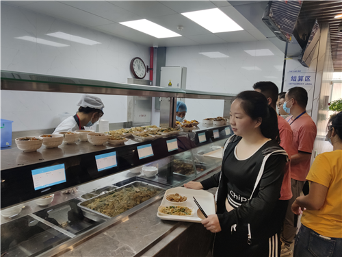 高考过后，想体验大学食堂高科技就餐吗？优管智慧食堂来帮忙(图1)
