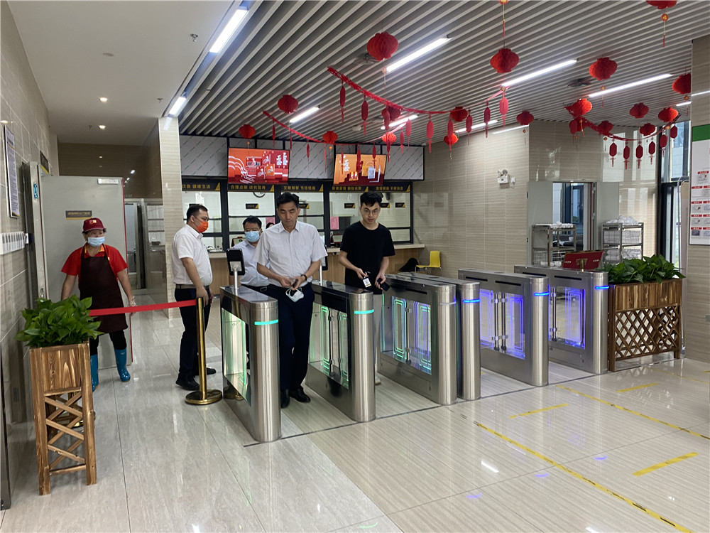 优管智慧食堂自助餐场景，让食堂管理彻底解放双手(图1)