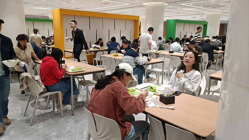 本地科创园区智慧食堂特色配套,适配研发办公人群多元化就餐需求(图1) 本地科创园区智慧食堂特色配套,适配研发办公人群多元化就餐需求(图1)
